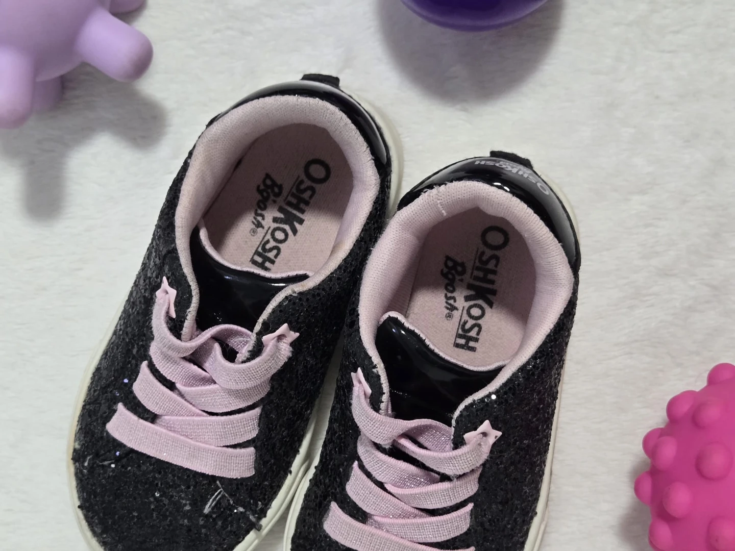 OshKosh B'gosh Black Glitter Sneakers with Pink Laces - photo 2