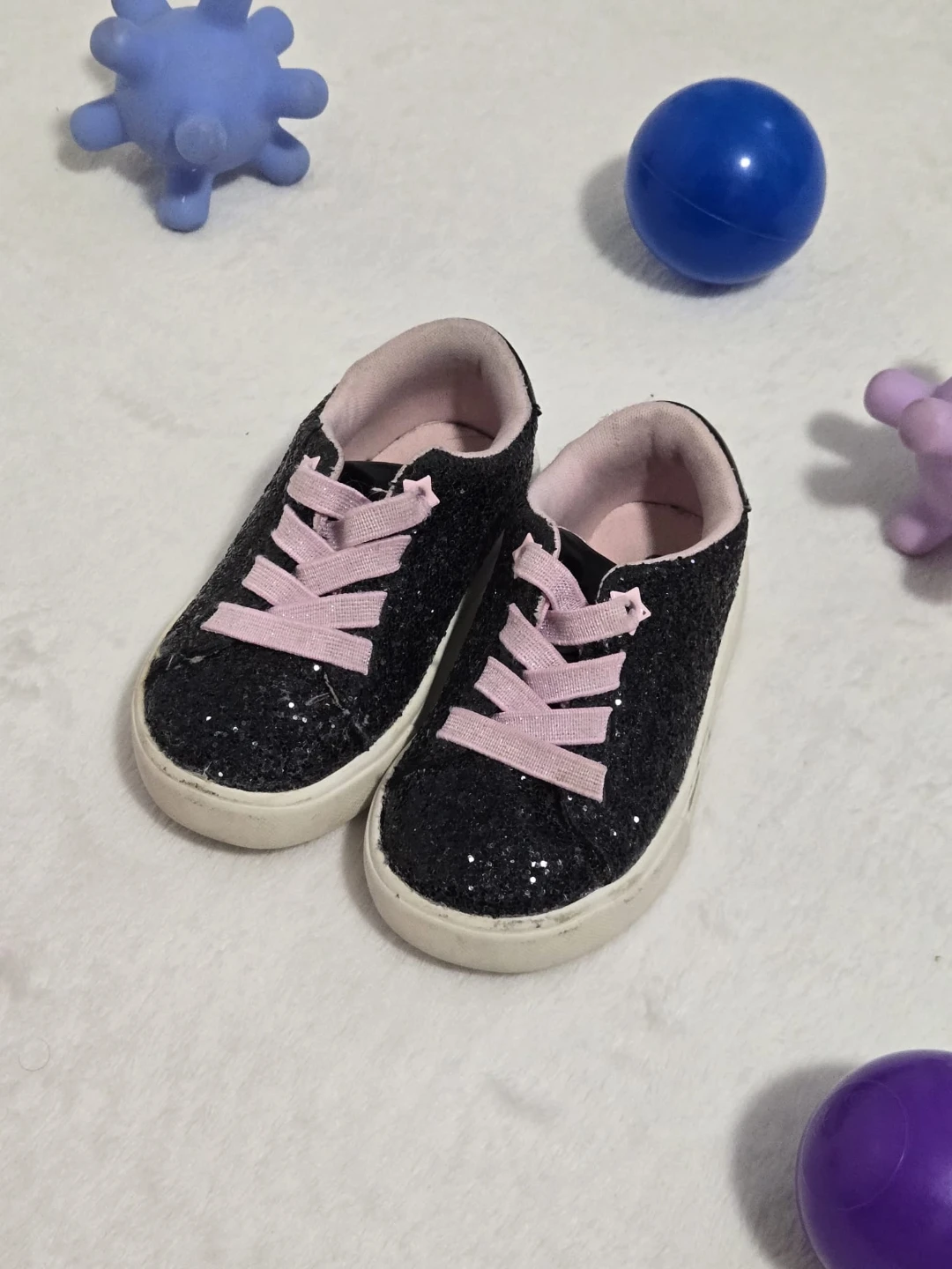 OshKosh B'gosh Black Glitter Sneakers with Pink Laces - photo 3