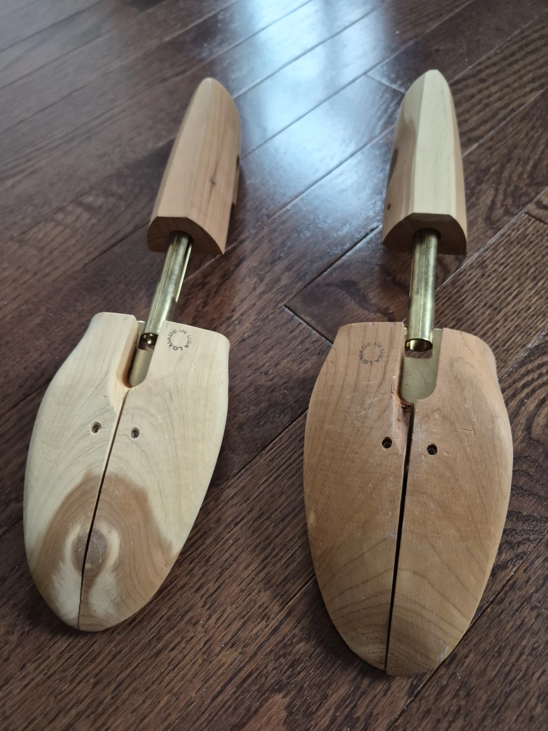 NOVI Cedar Shoe Tree Pair