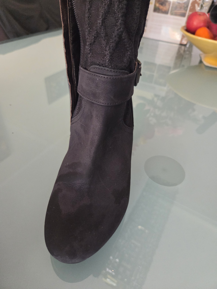 Black Wedge Boots with Buckle Detail - photo 4