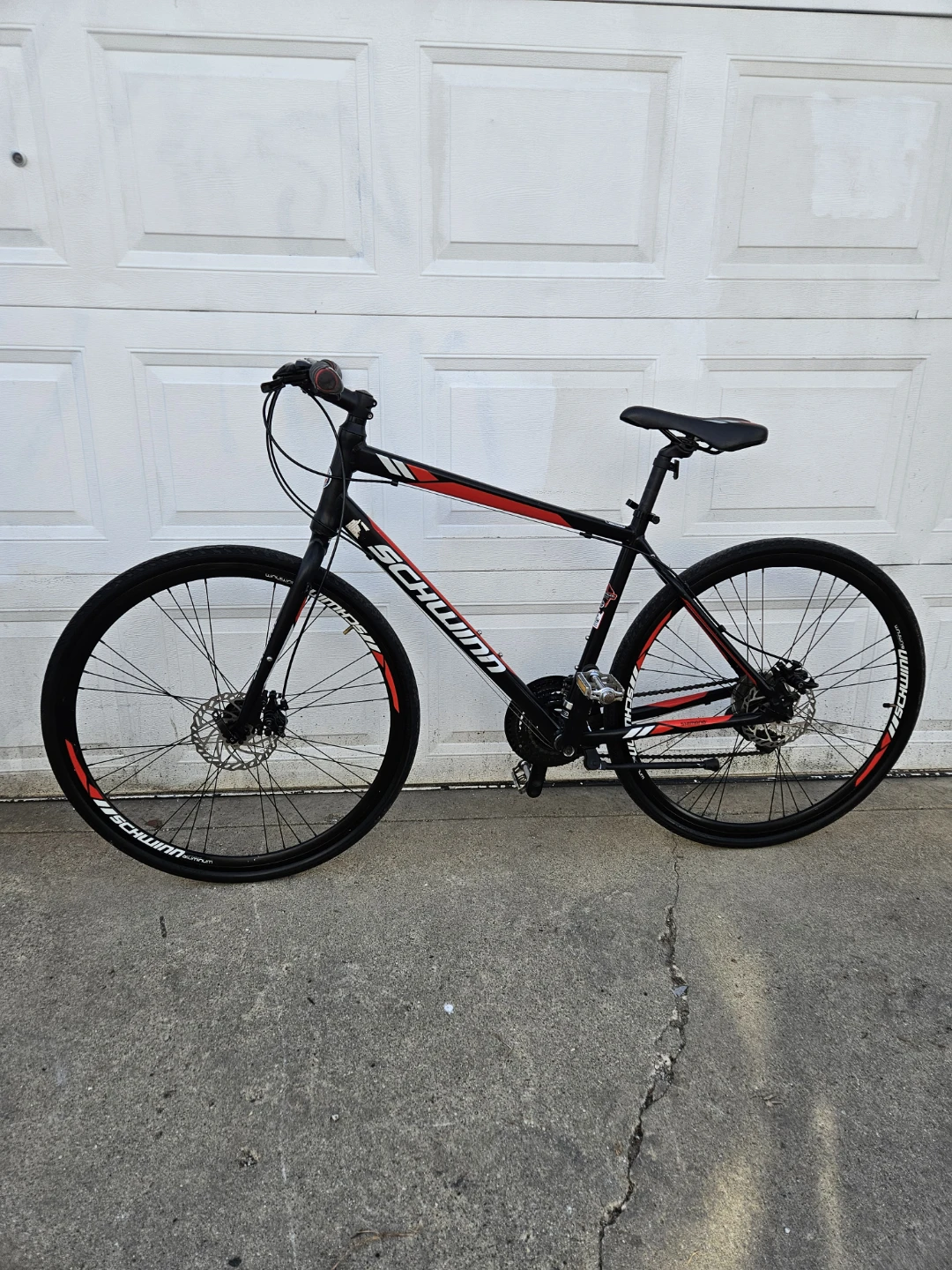 Schwinn Hybrid Bike