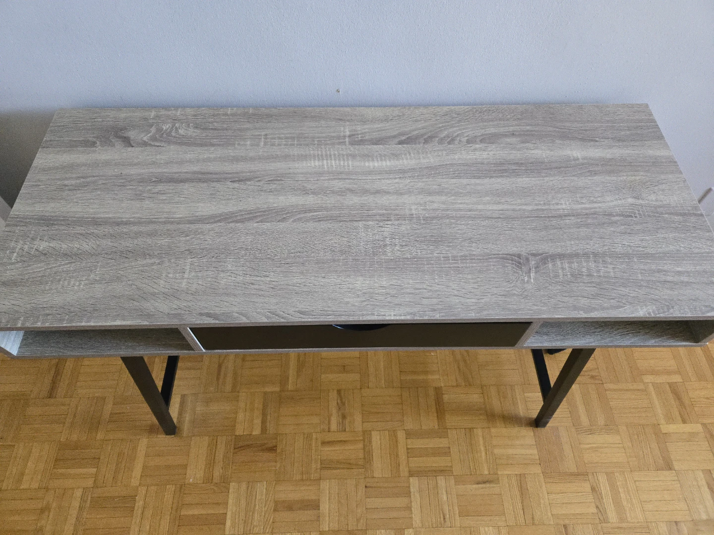 Modern Wood Grain Desk with Black Legs - photo 4