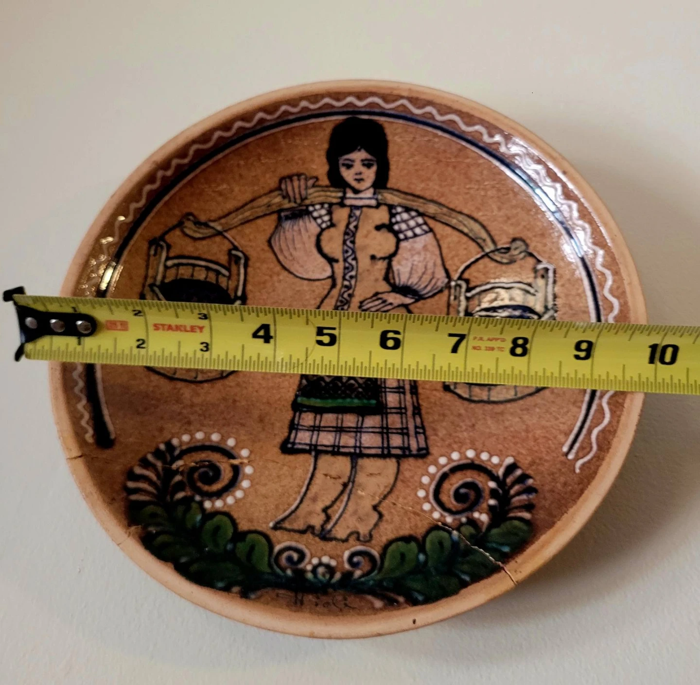 Set of 3 decorative ceramic plates with Folk Art Scenes