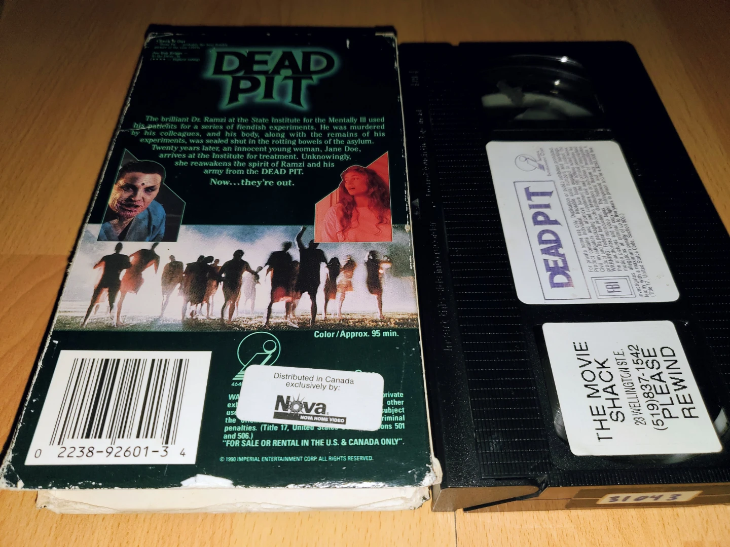 (Rare) VHS DEAD PIT Tape (Damage only on cover as seen) - photo 3