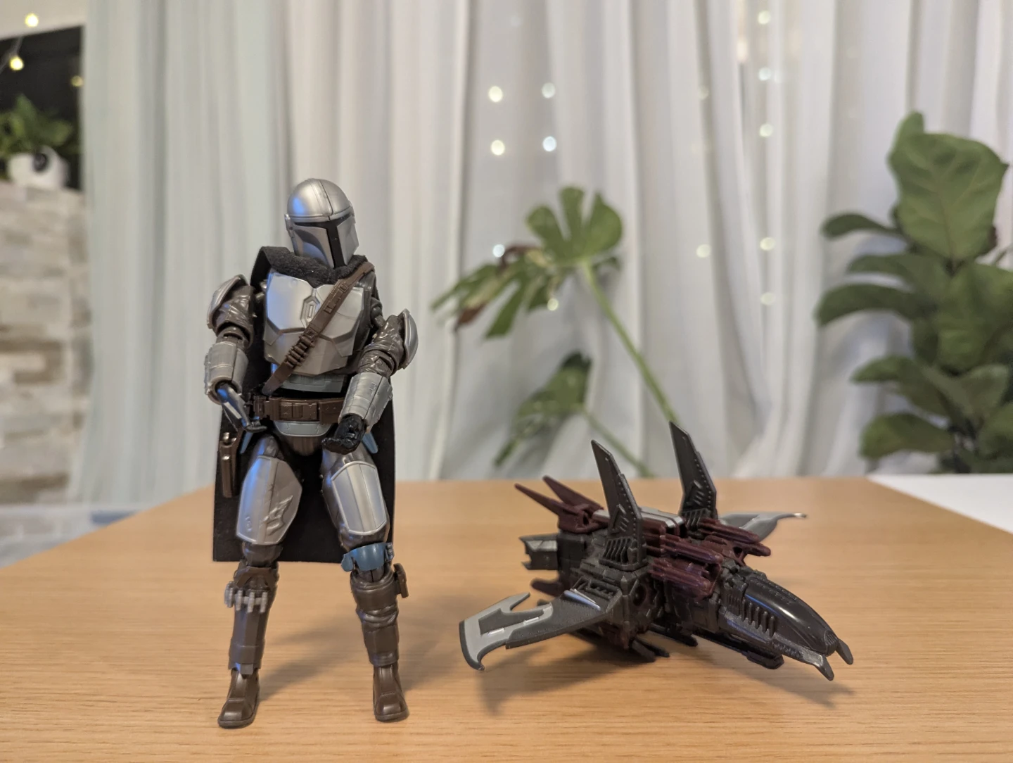 The Mandalorian & Grogu's Starfighter Action Figure Set