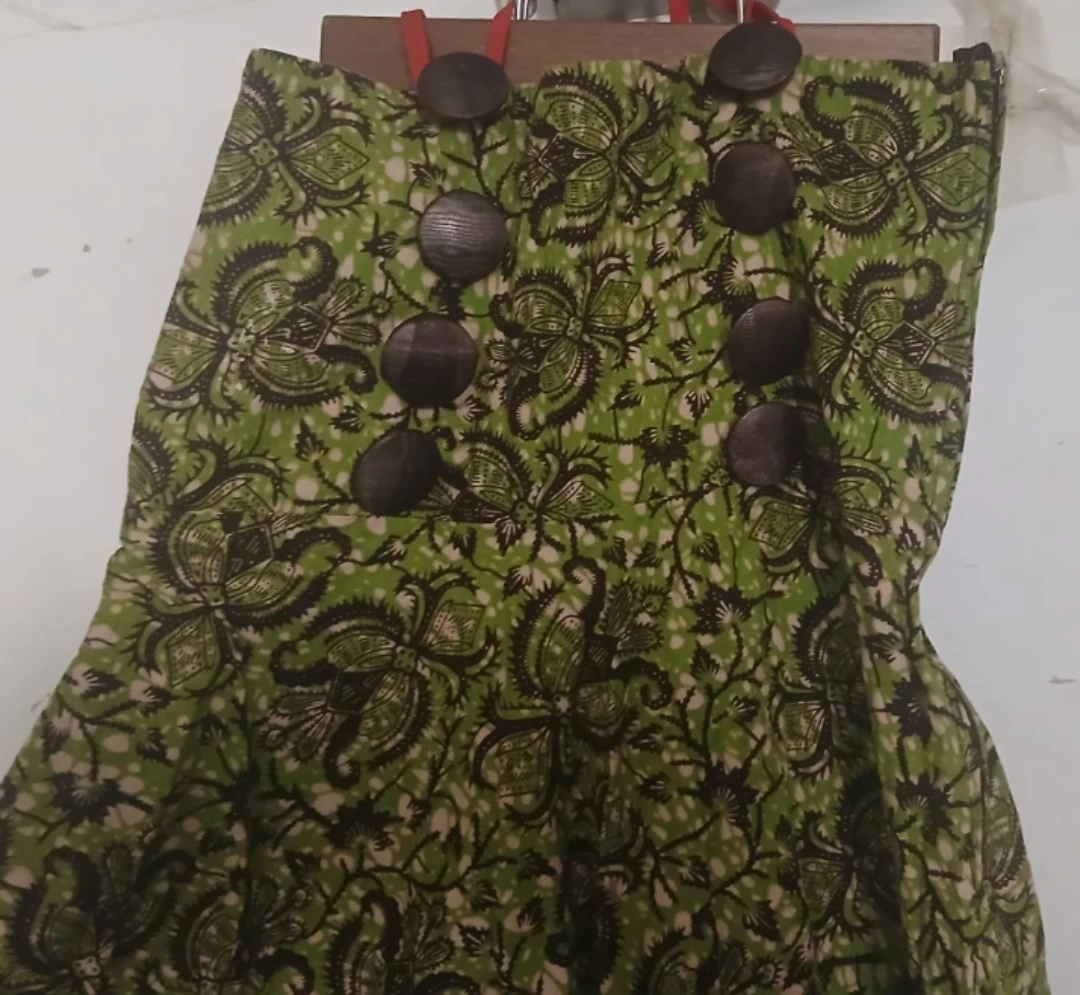 Green Floral Pattern dress with Wood Buttons - photo 2
