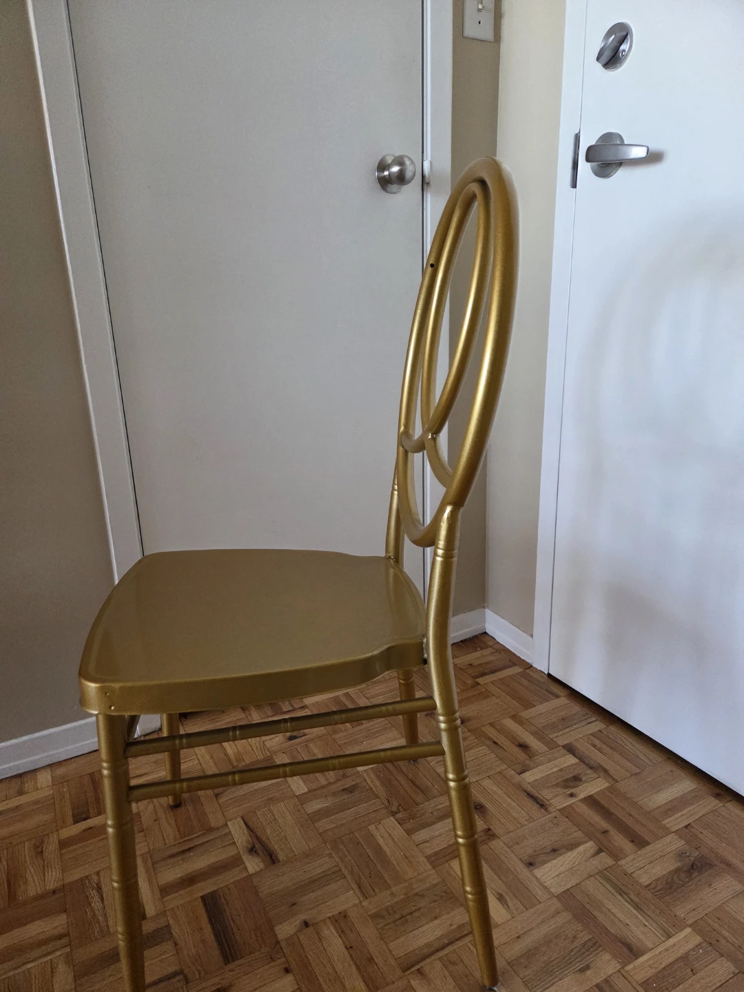 Gold Chiavari Chairs (Set of 4 - photo 4