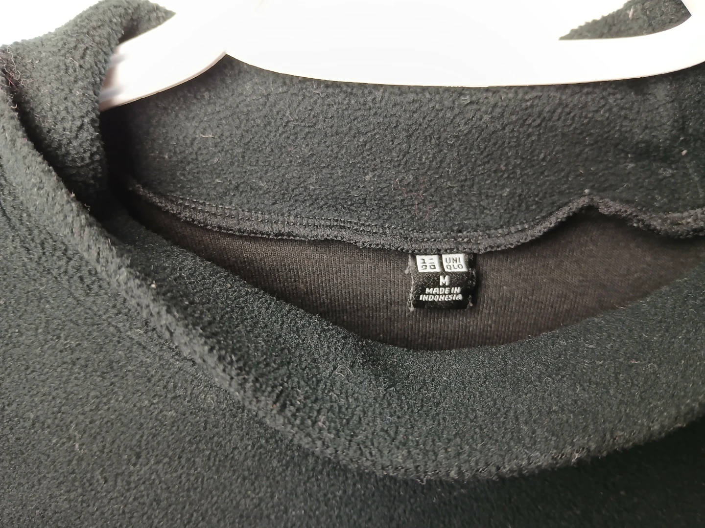 Women Medium Uniqlo Black Long Sleeve Shirt - photo 2