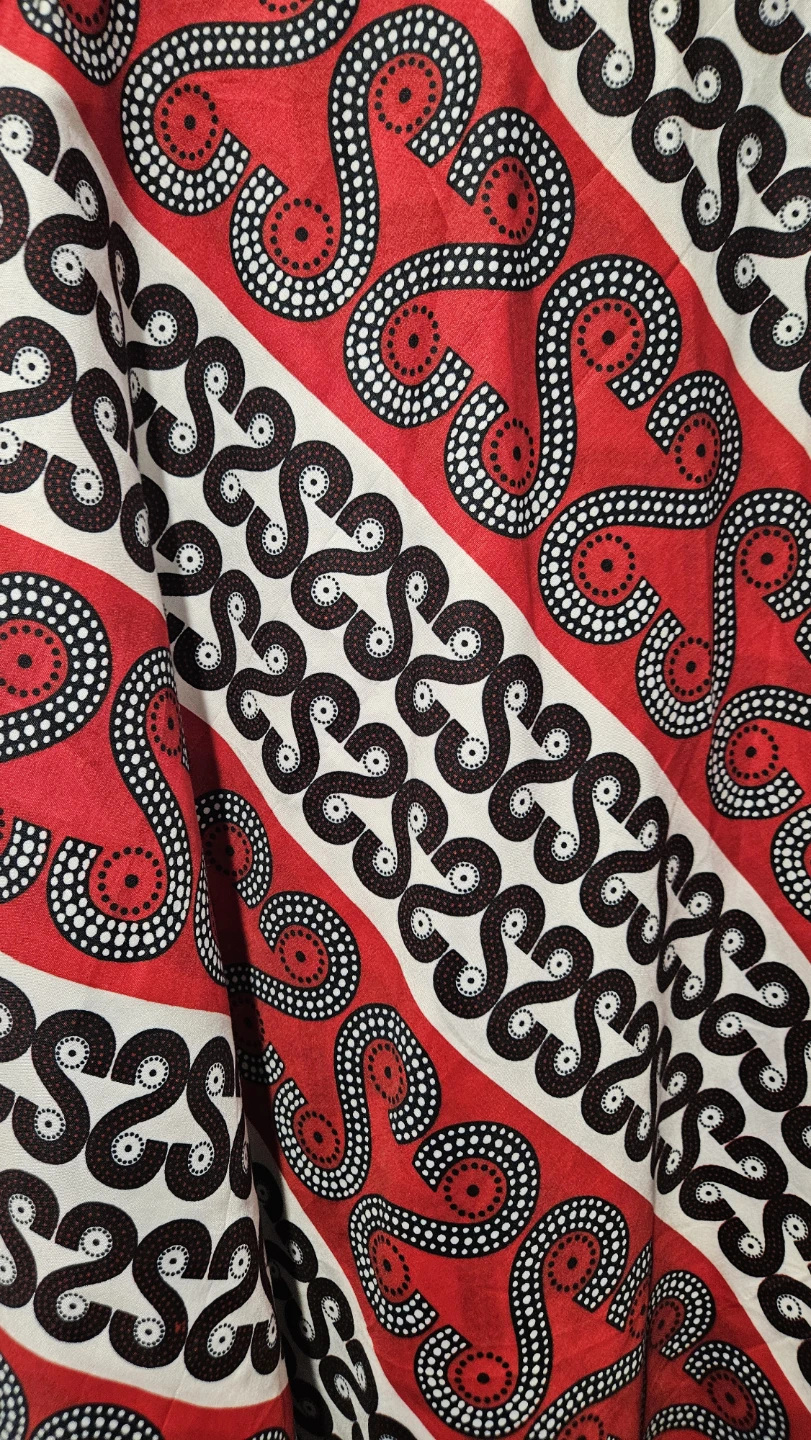 NEW Beautiful print Cold Shoulder Dress, Size 12 M - L - photo 2