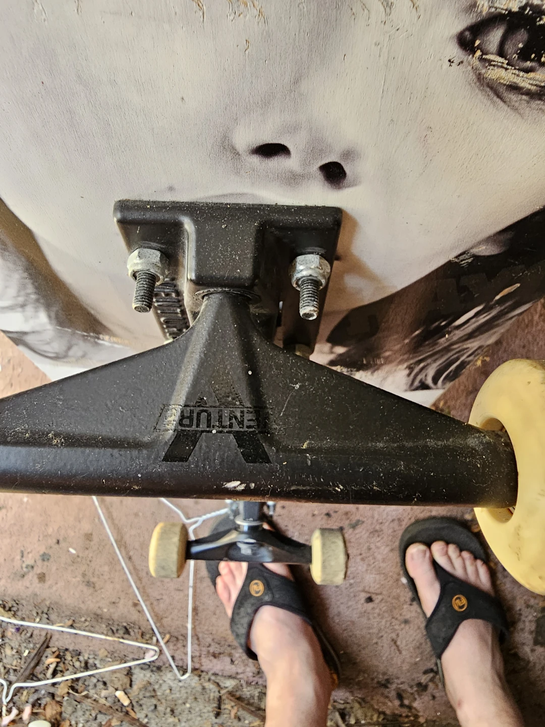 3 used complete skateboards - photo 4