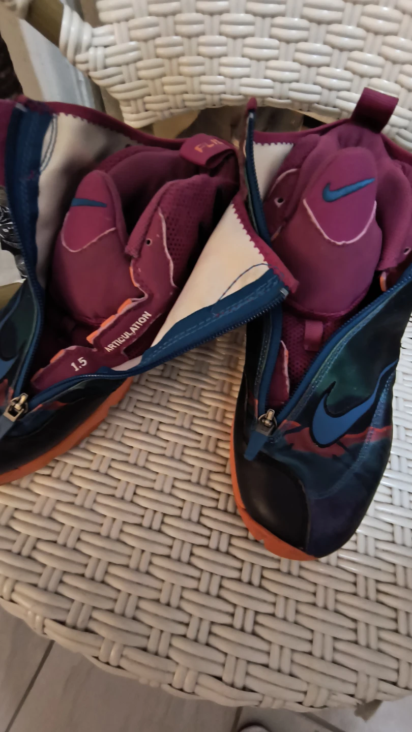 Nike The Glove Basketball Shoes - photo 3