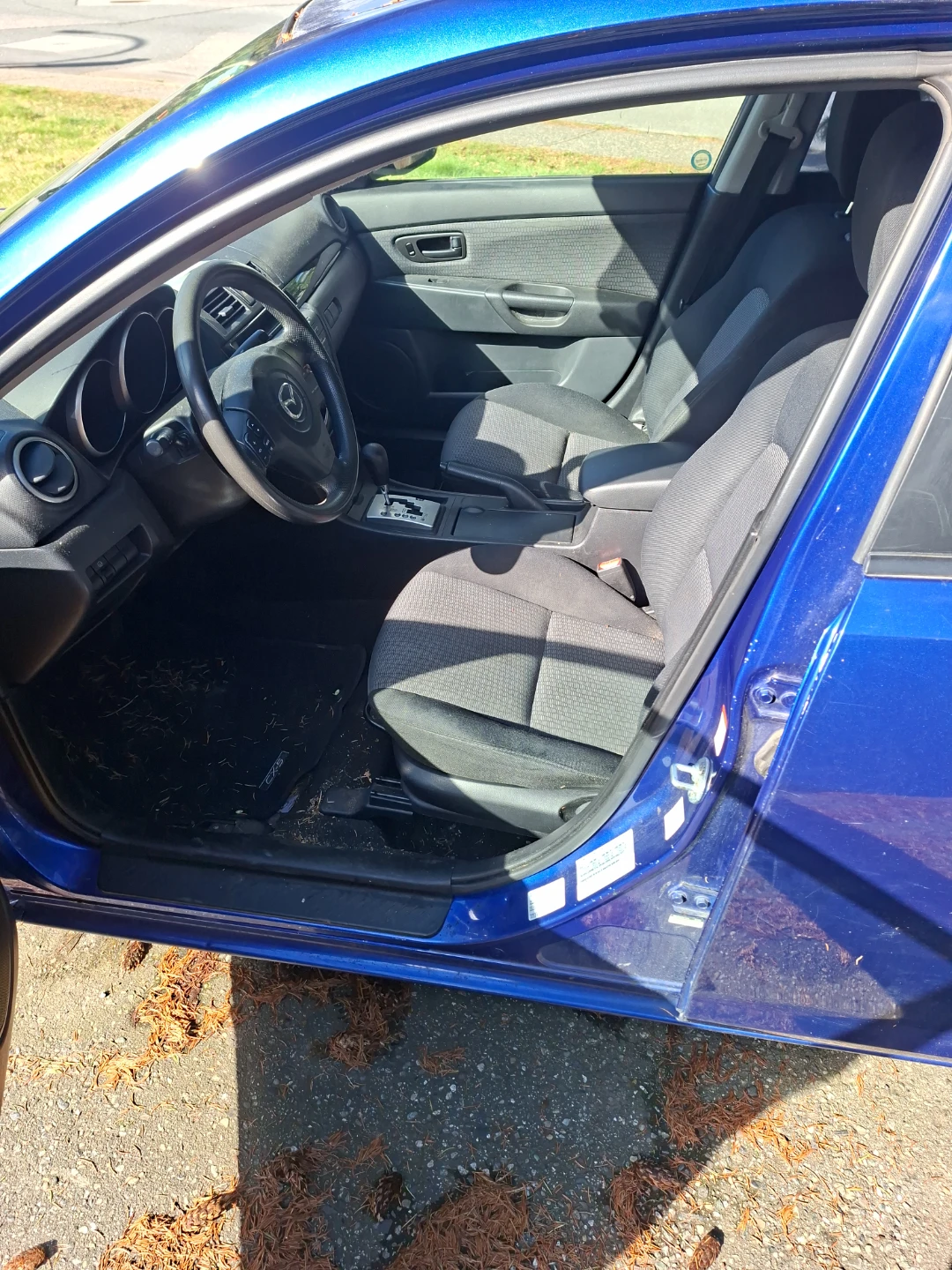 Blue Mazda 3 Sedan - photo 5