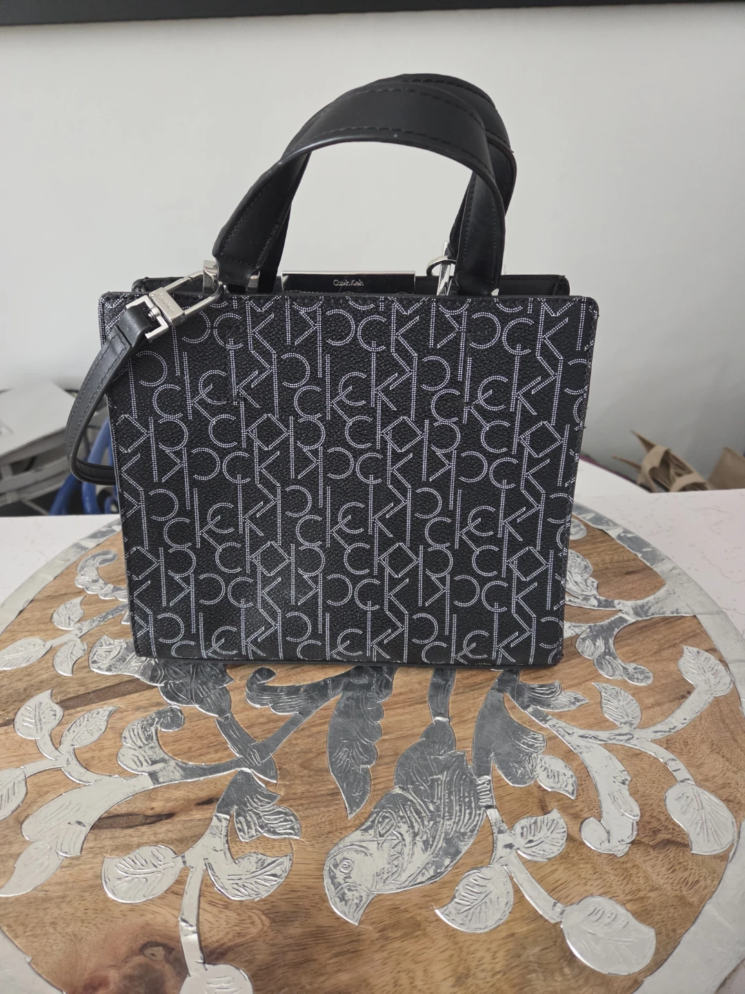 Calvin Klein Black Signature Logo Crossbody Bag - photo 2