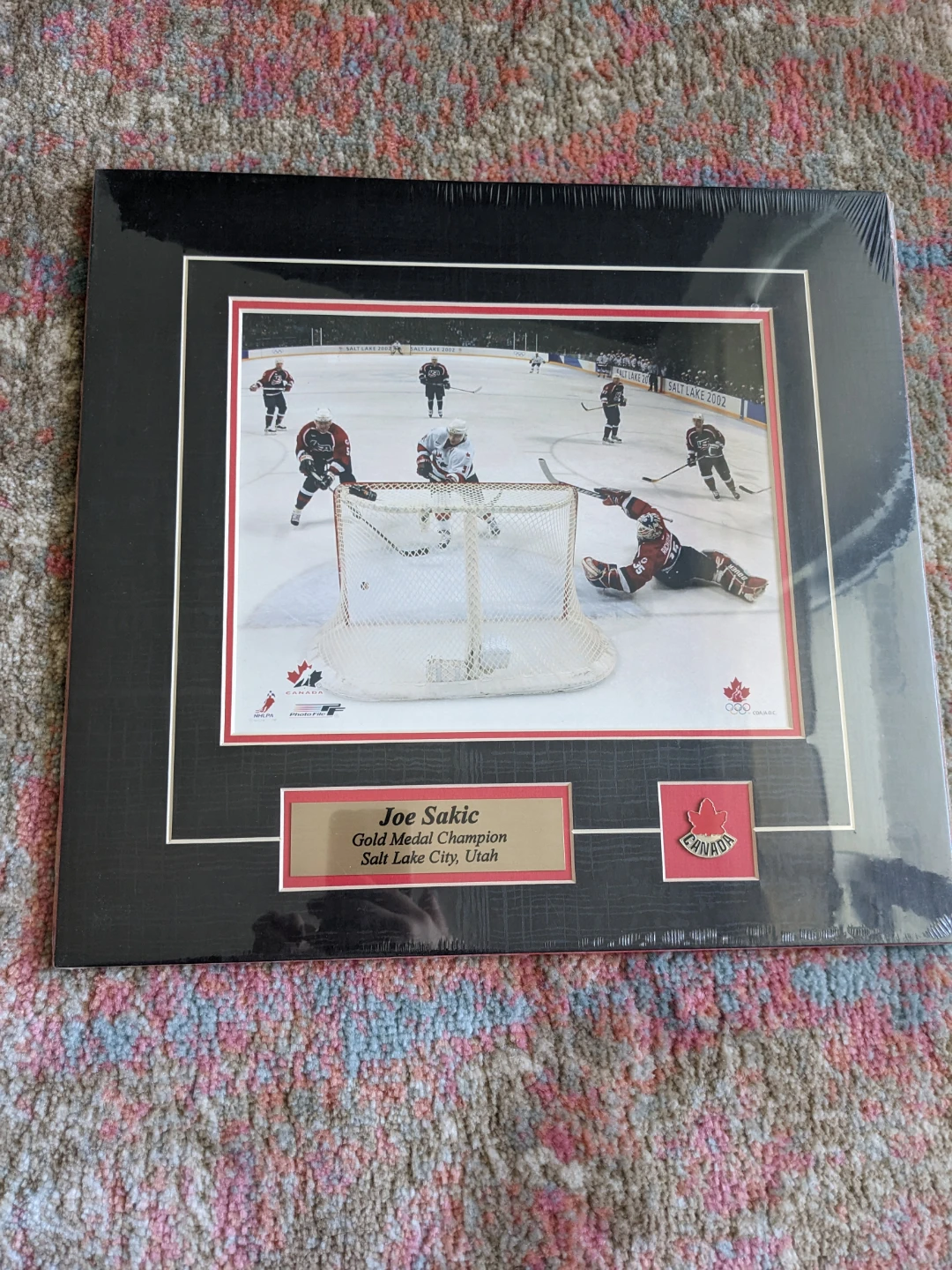 Collection of 3 Framed Hockey Photos - Salt Lake City 2002 - photo 3