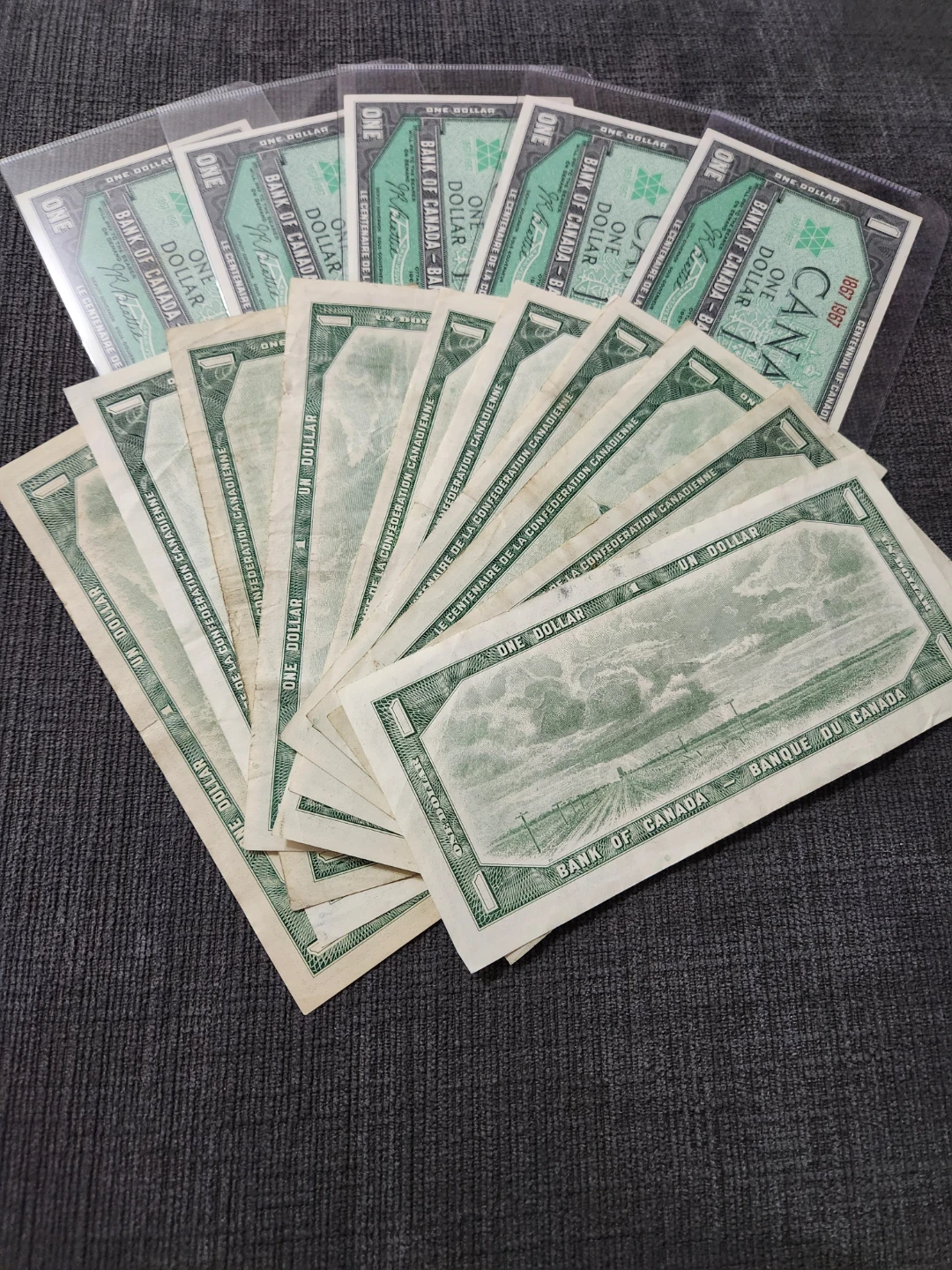 Bank of Canada 1967 Centennial One Dollar Bills - photo 2