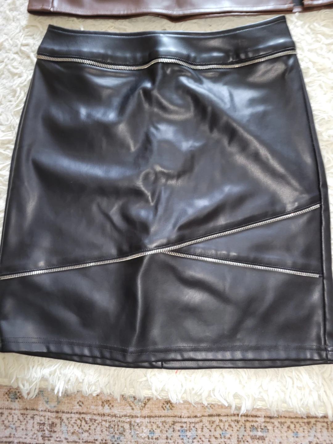 $10.00 FOR ALL!! Faux Leather Skirts - photo 4