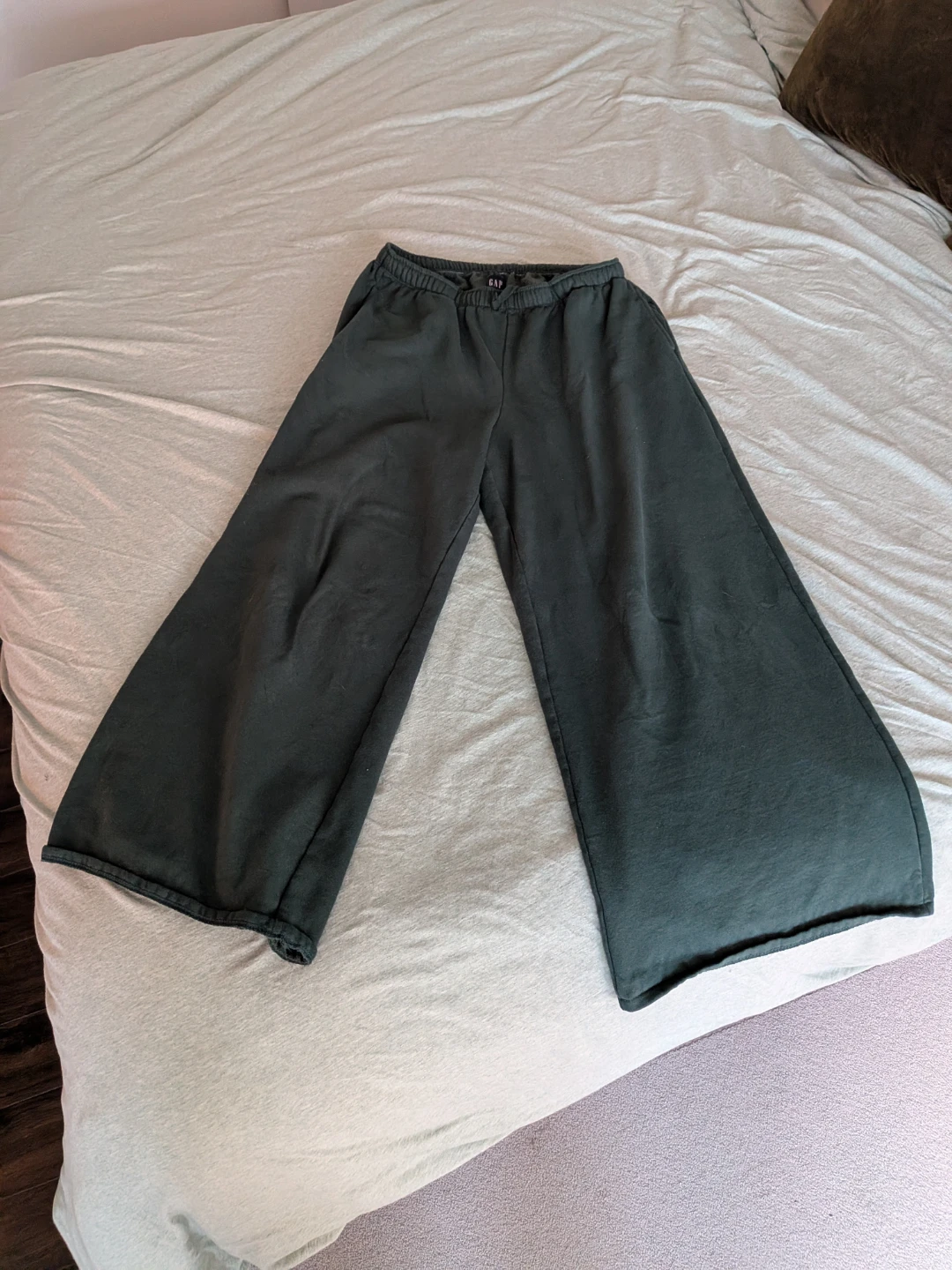 Wide leg GAP sweatpants