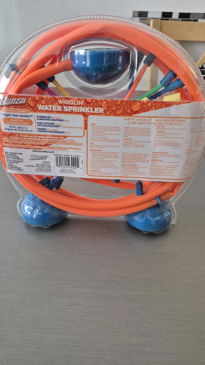 Kids Wigglin’ Water Sprinkler – Brand New - photo 2