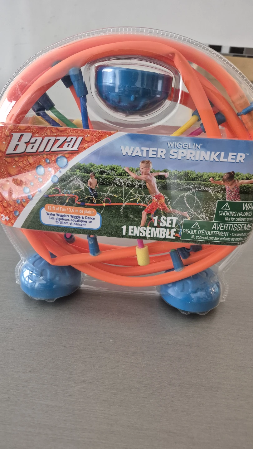 Kids Wigglin’ Water Sprinkler – Brand New - photo 4