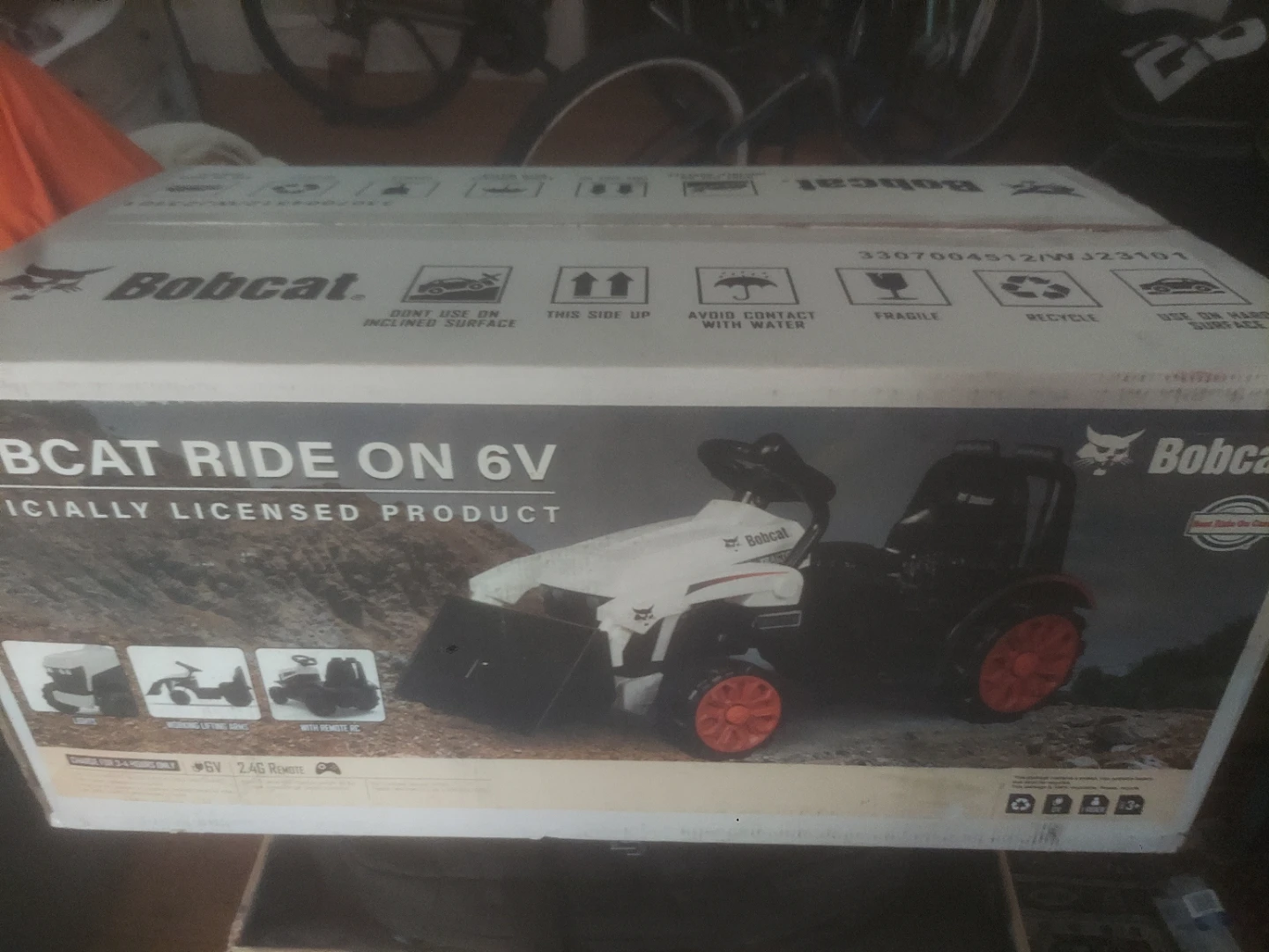 Bobcat 6V Ride On Tractor with Loader