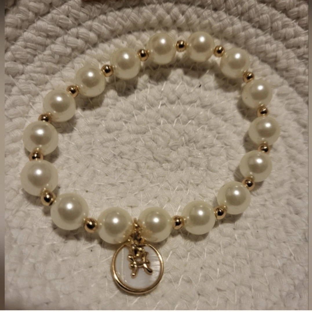 Pretty Pearly Zodiac Pearl Stretch Bracelet- Pisces - photo 2
