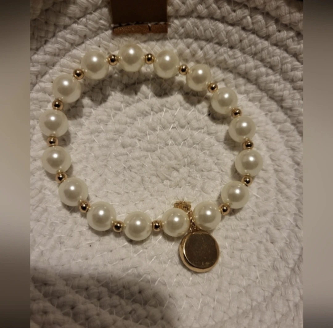 Pretty Pearly Zodiac Pearl Stretch Bracelet- Pisces - photo 4