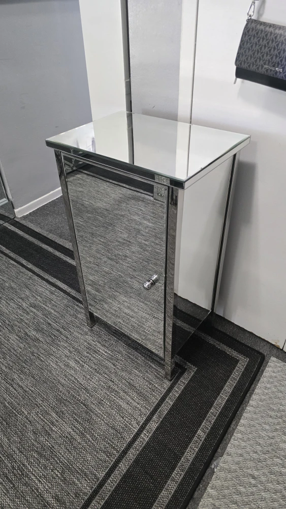 Mirrored Cabinet with Crystal Handle - photo 2