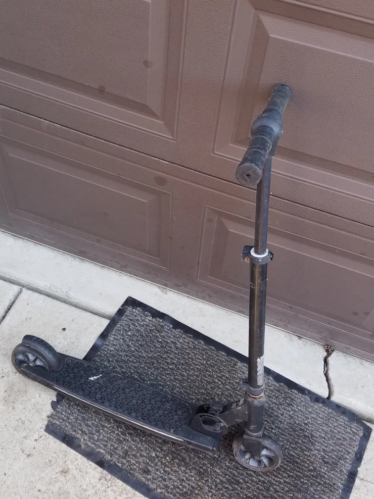 Black Kid's Scooter - photo 3