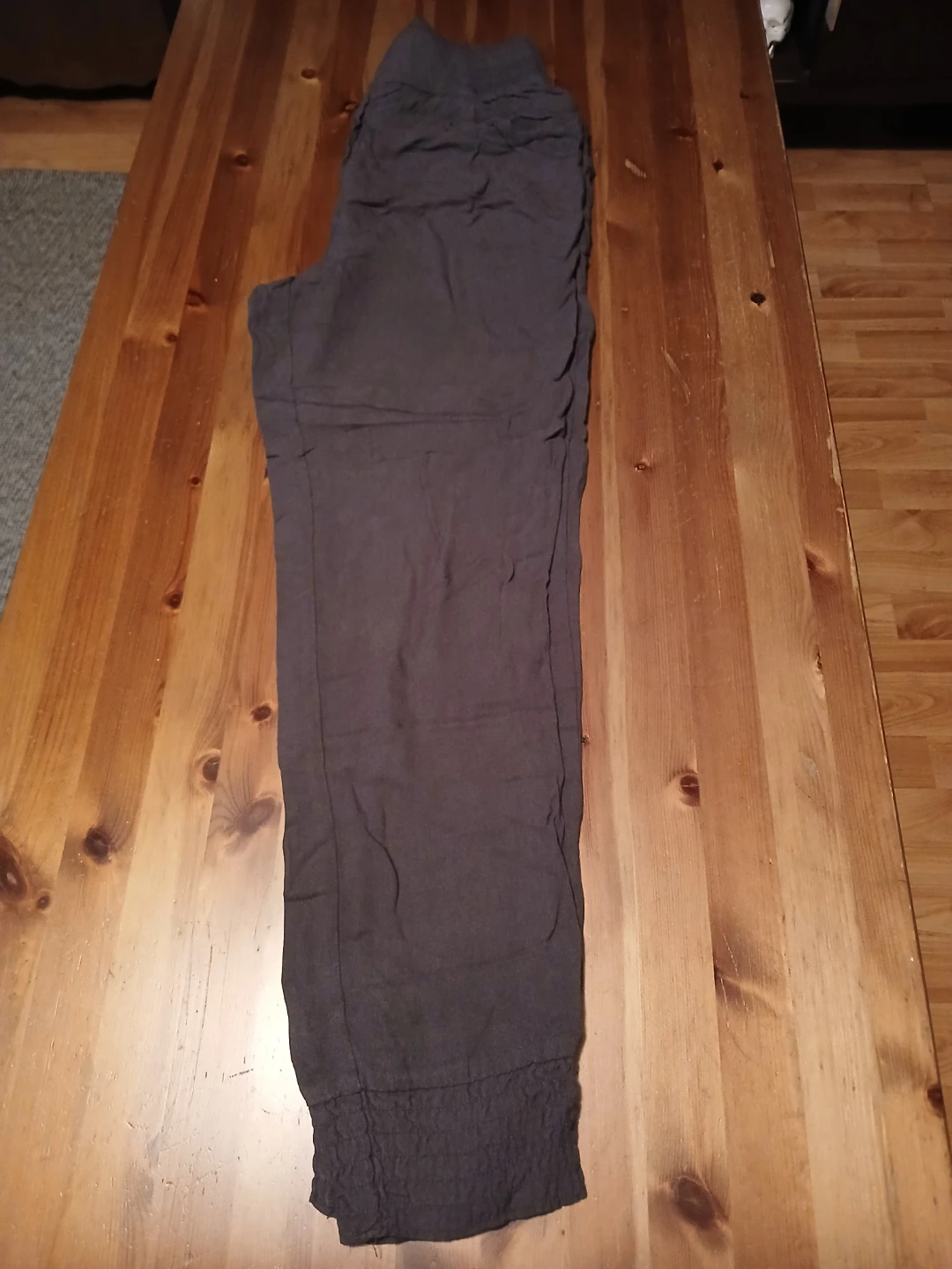 Talula Women's Grey Cropped Pants Size M