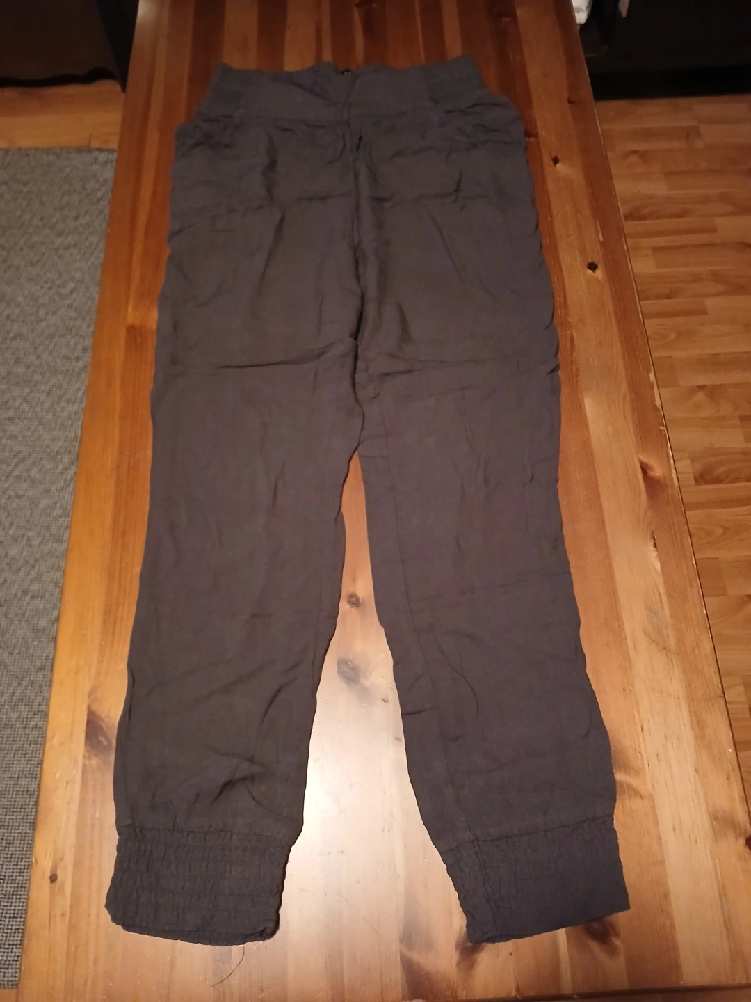 Talula Women's Grey Cropped Pants Size M - photo 2