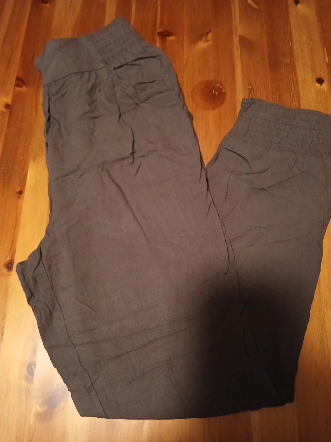Talula Women's Grey Cropped Pants Size M - photo 5