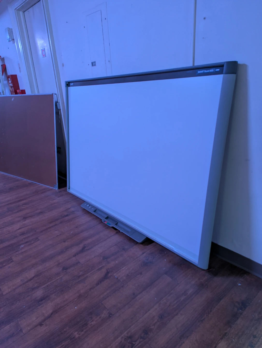 SMART Board 800 Series Interactive Whiteboard - photo 2