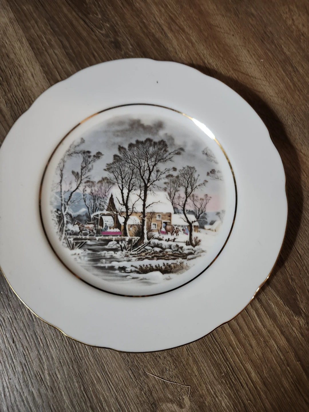 Avon Winter Scene Collector Plate 1977