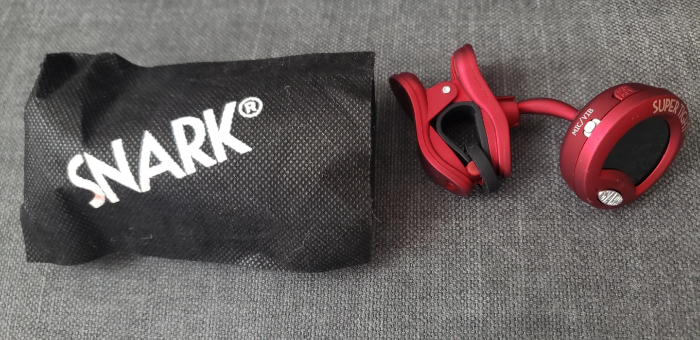 Snark Super Tight Clip-On Tuner, Red