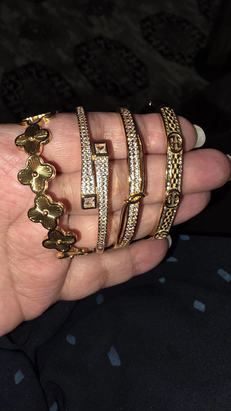 Gold-plated Bracelets with Rhinestones
