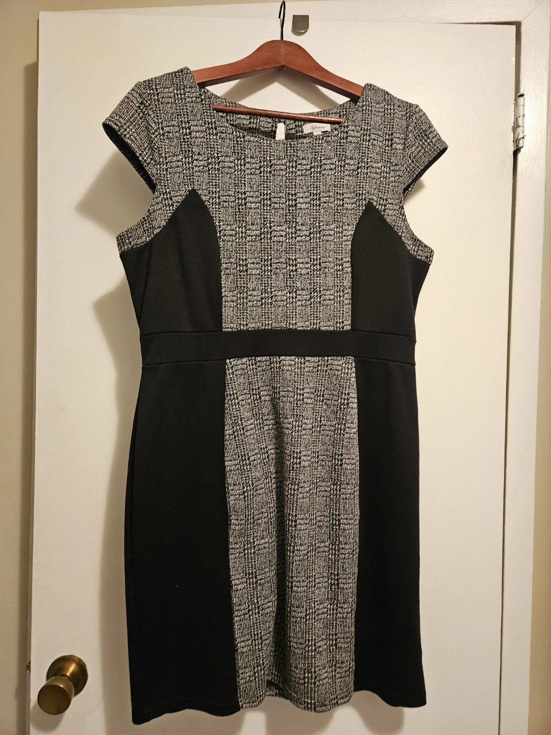 Reitmans Women's Black & White Patterned Dress - Size L