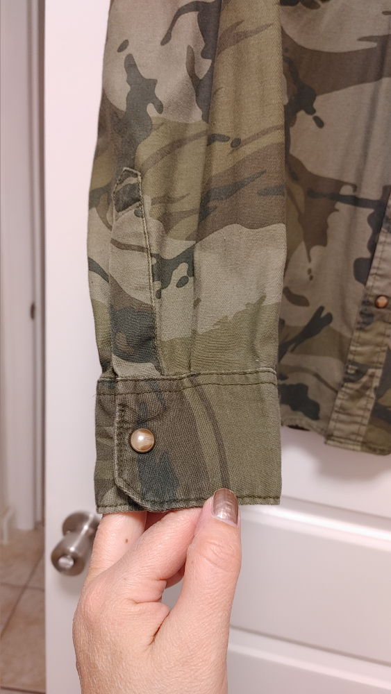 Wrangler Camo Long Sleeve Button-Up Shirt size Large - photo 5