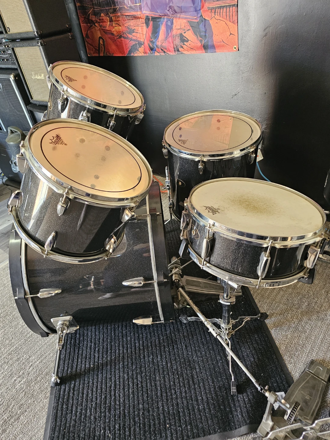 Full Drum Kit with Cymbals and Hardware - photo 4