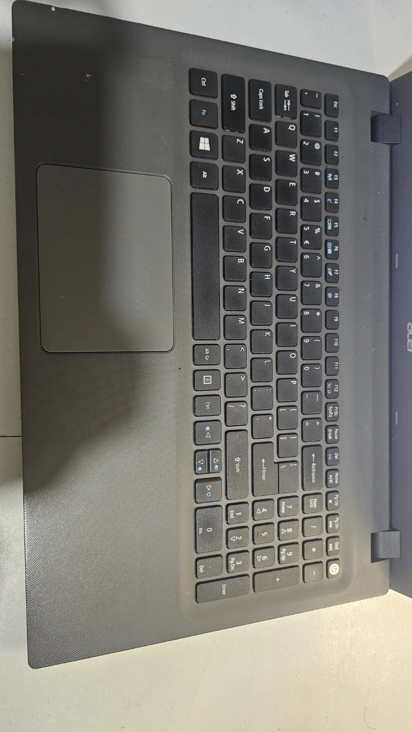 Acer Aspire E5-573 Laptop
