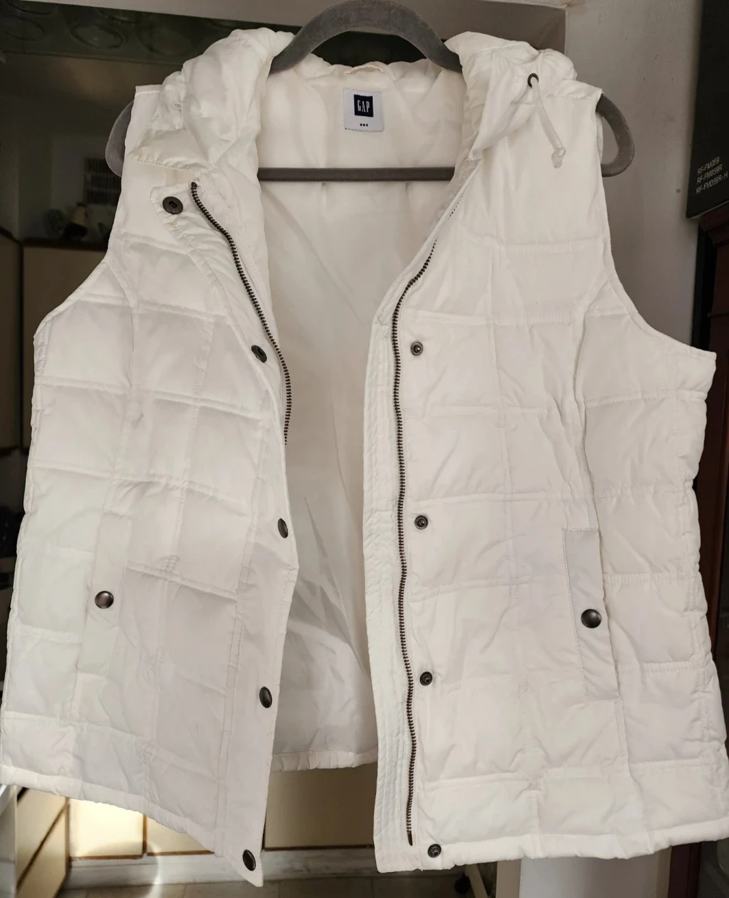 GAP White Puffer Vest with Hood