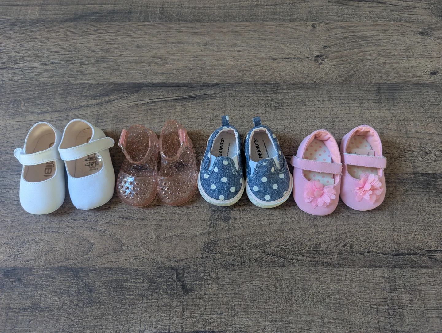 Baby girl crib shoes