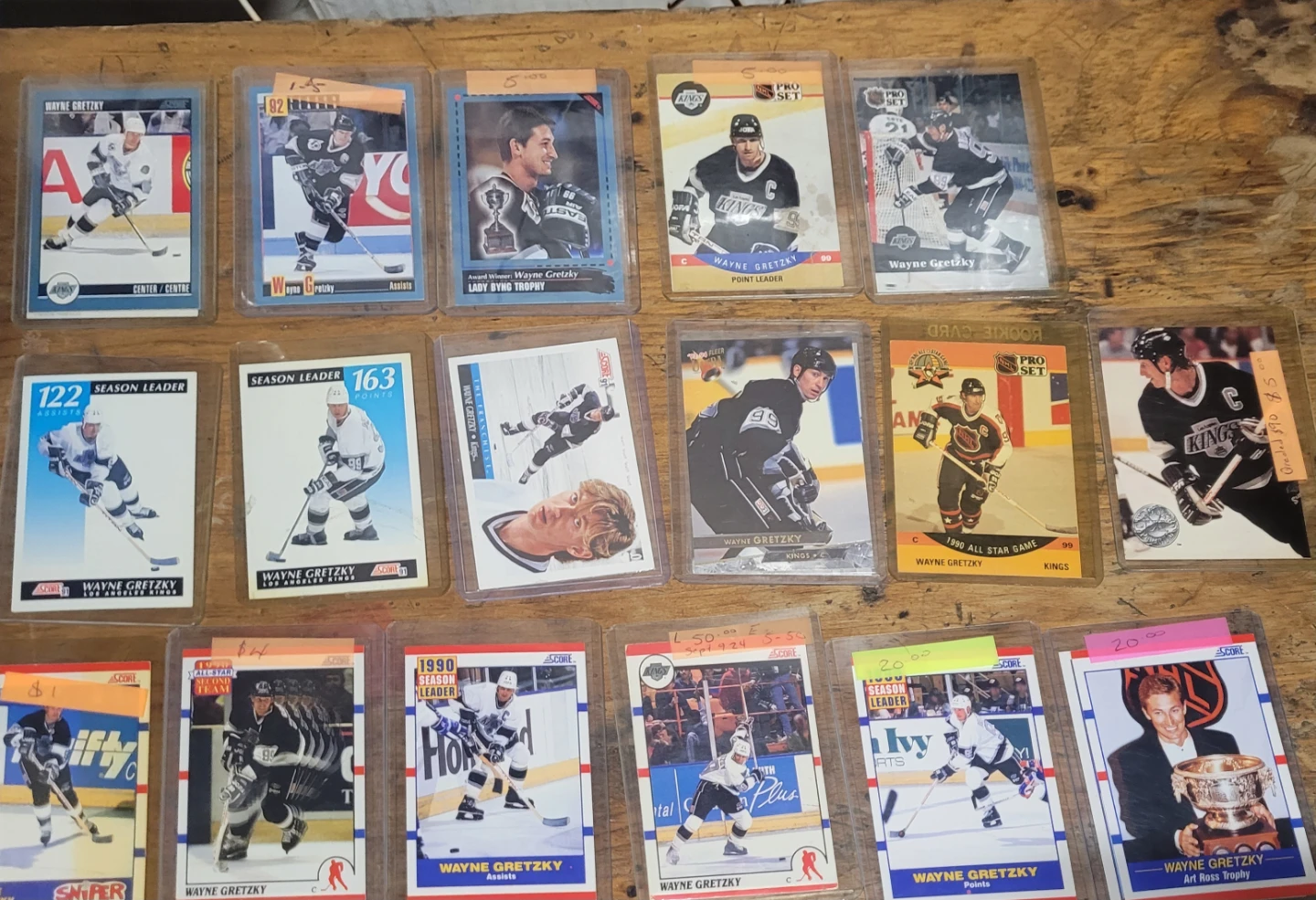 Assorted Wayne Gretzky and Connor McDavid Hockey Cards - photo 2