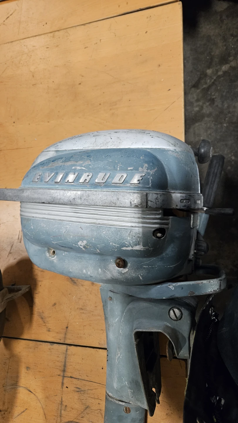 Evinrude boat motor - photo 3