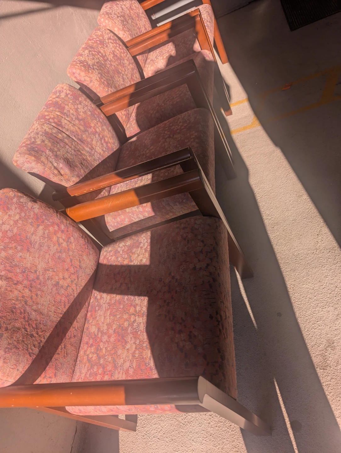 Armchair with patterned upholstery and wooden frame - photo 2
