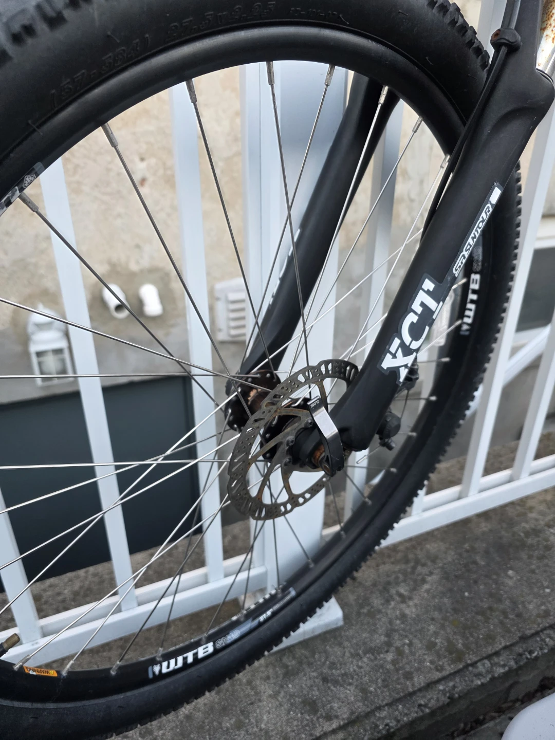 GT Mountain Bike - photo 3