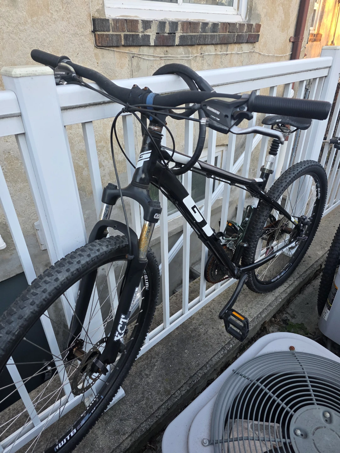 GT Mountain Bike - photo 4