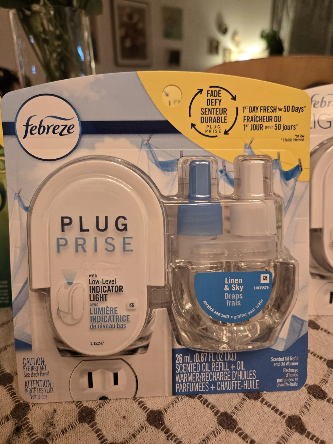 Febreze Plug In Air Freshener - Linen & Sky
