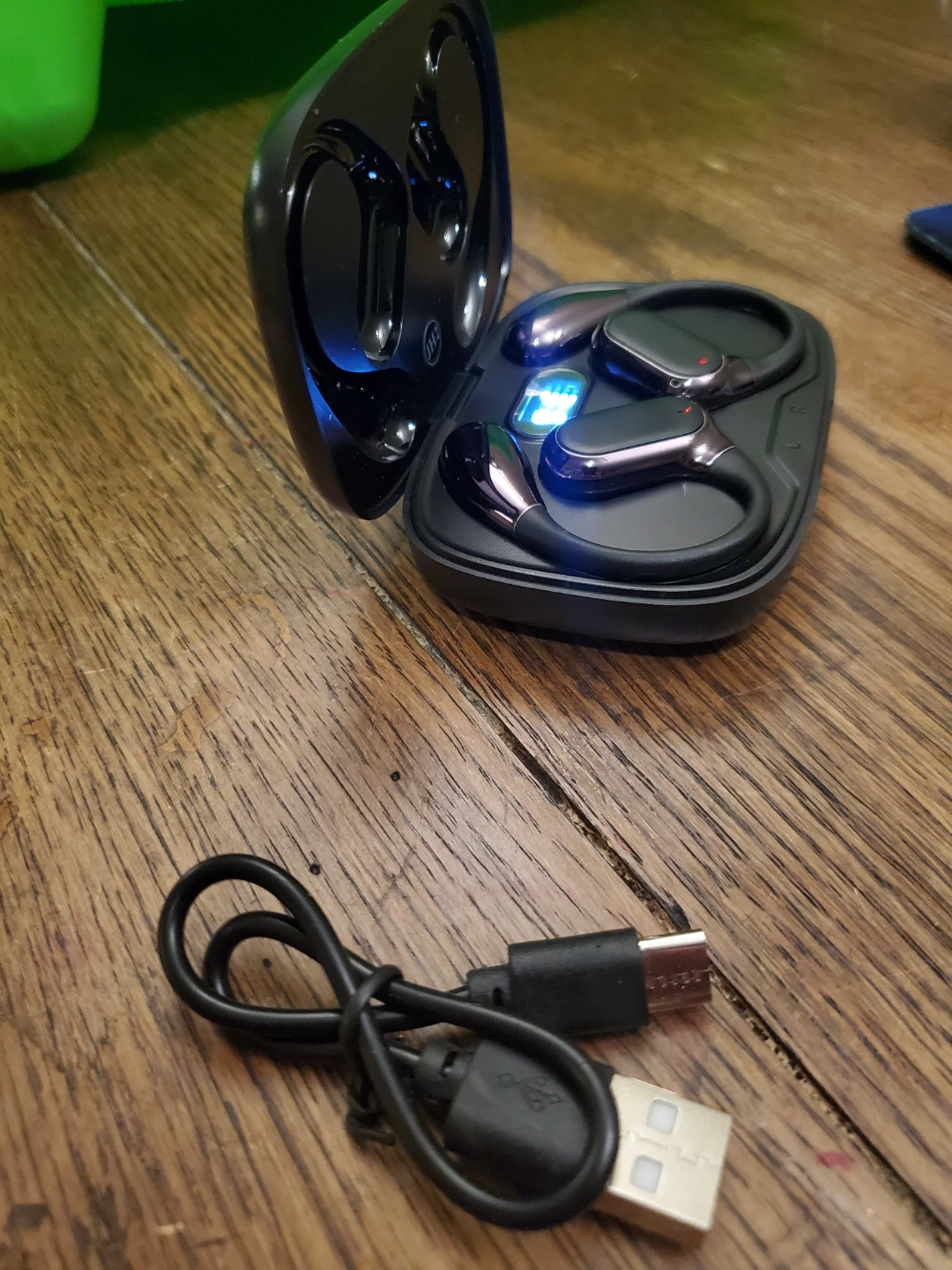 NEW EARBUDS