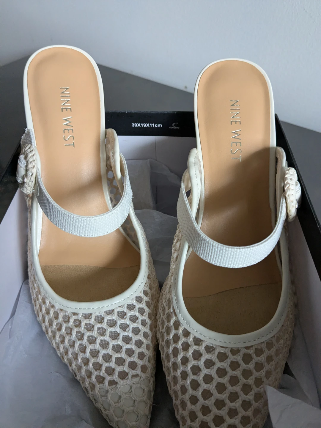 NWT Nine West Ivory Mesh Pointed Stilettos - photo 5