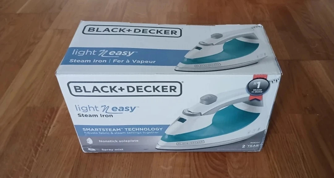 BLACK+DECKER Light 'n Easy Steam Iron